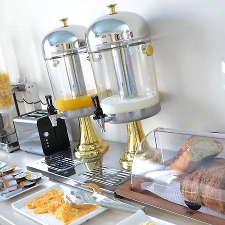 Open Doors Bed & Breakfast 3*