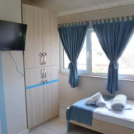 Open Doors Bed & Breakfast 3*