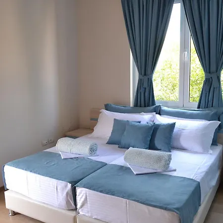 Oda ve Kahvaltı Open Doors 3*