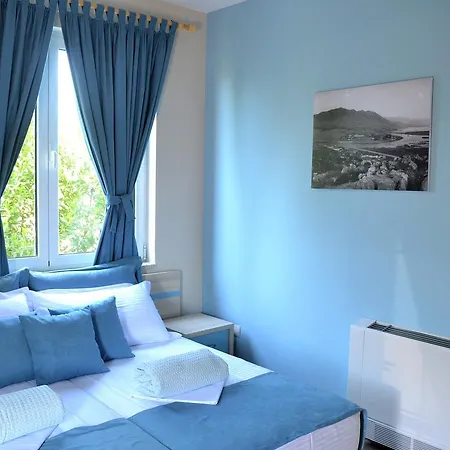 Open Doors Oda ve Kahvaltı 3*