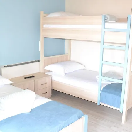 Open Doors Oda ve Kahvaltı 3*