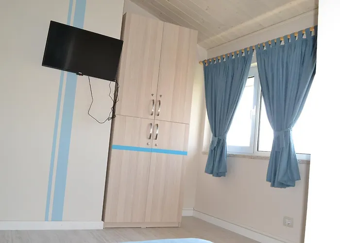 Open Doors Bed & Breakfast Shkoder