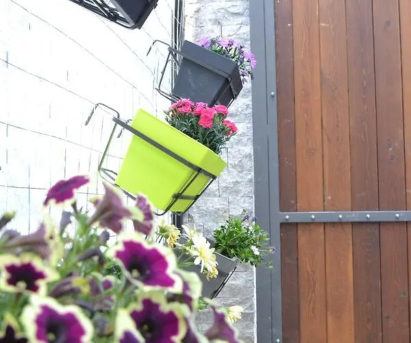 Open Doors Bed & Breakfast 3*